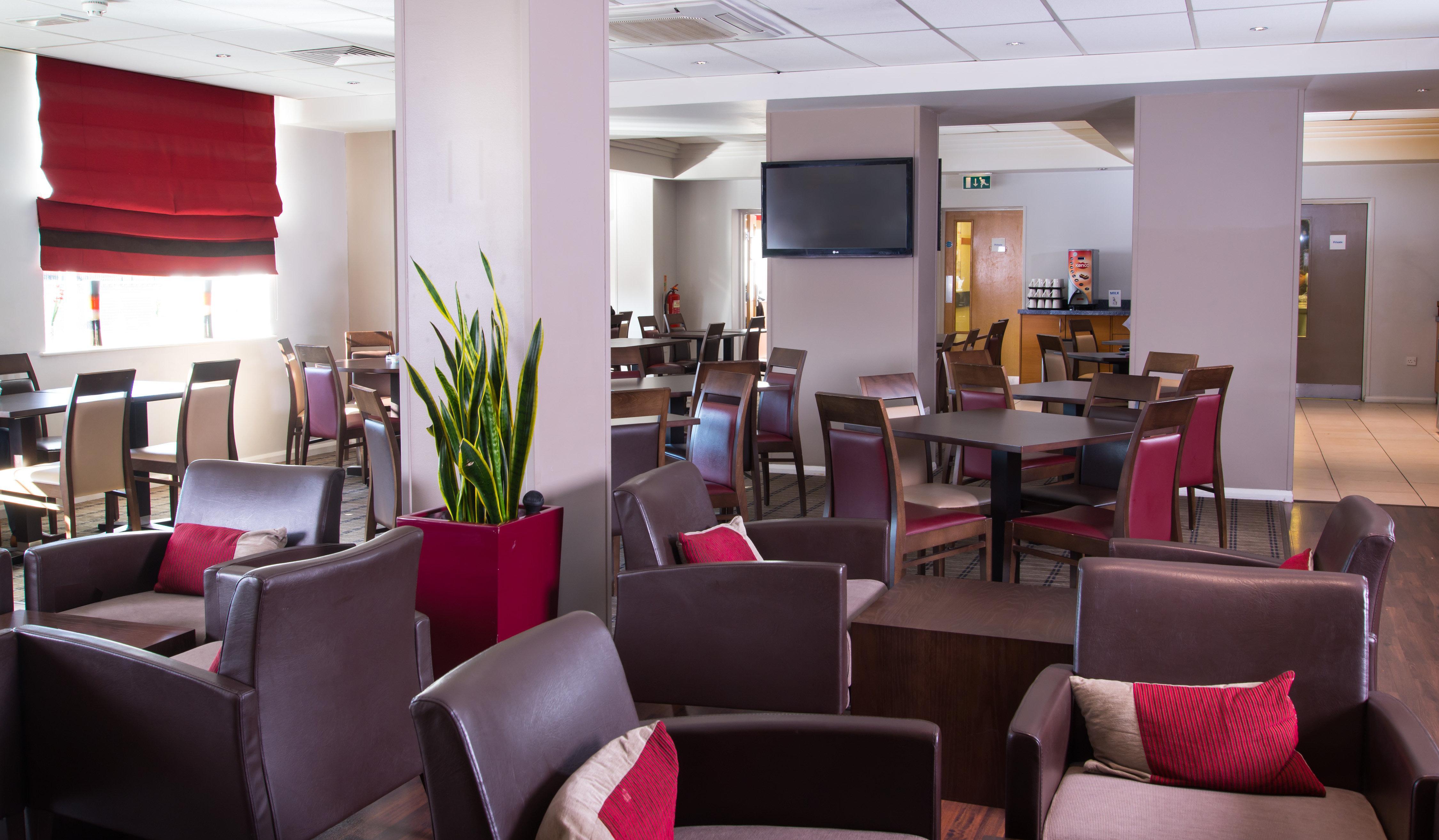 Holiday Inn Express London Chingford By Ihg Waltham Forest Exterior photo