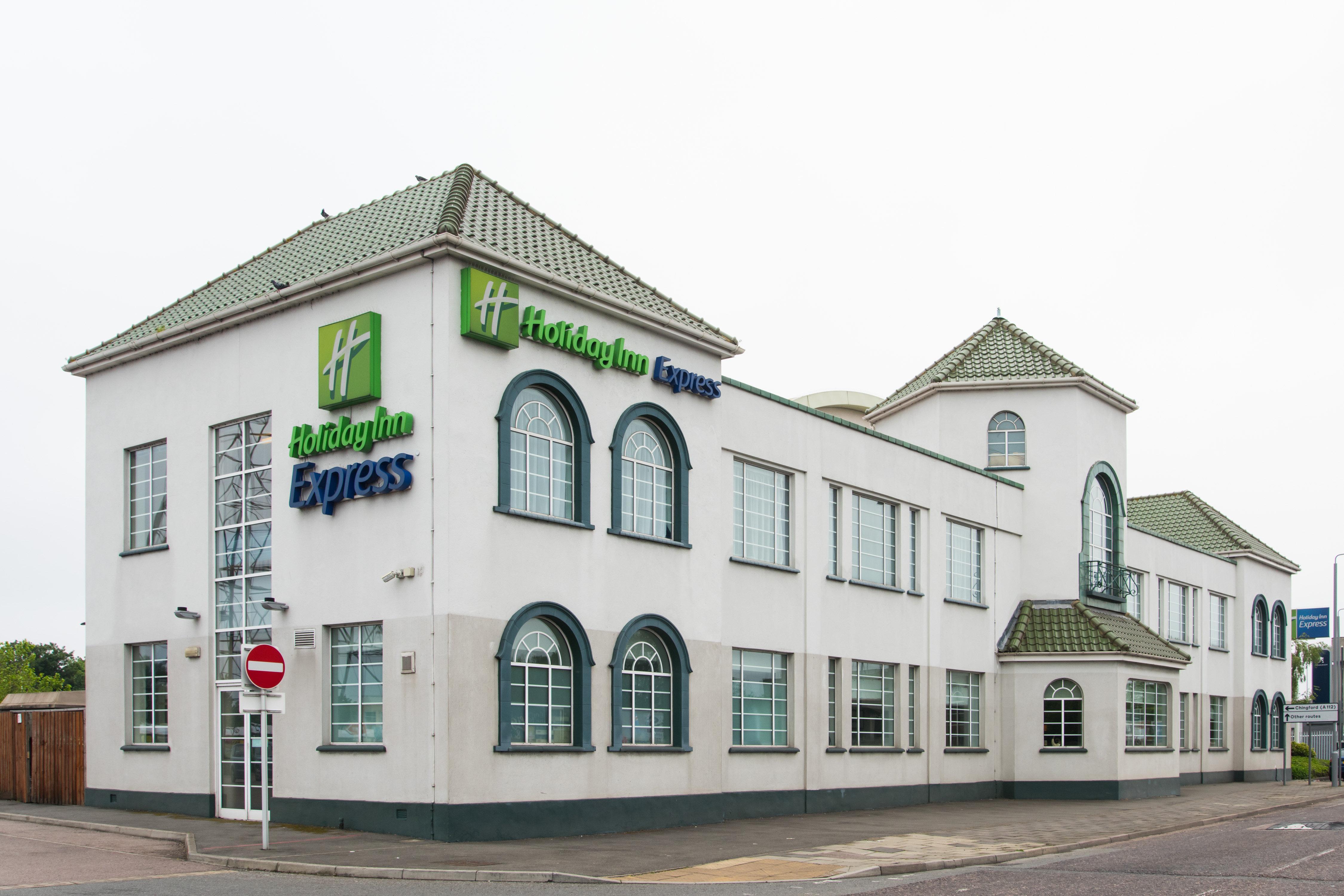 Holiday Inn Express London Chingford By Ihg Waltham Forest Exterior photo