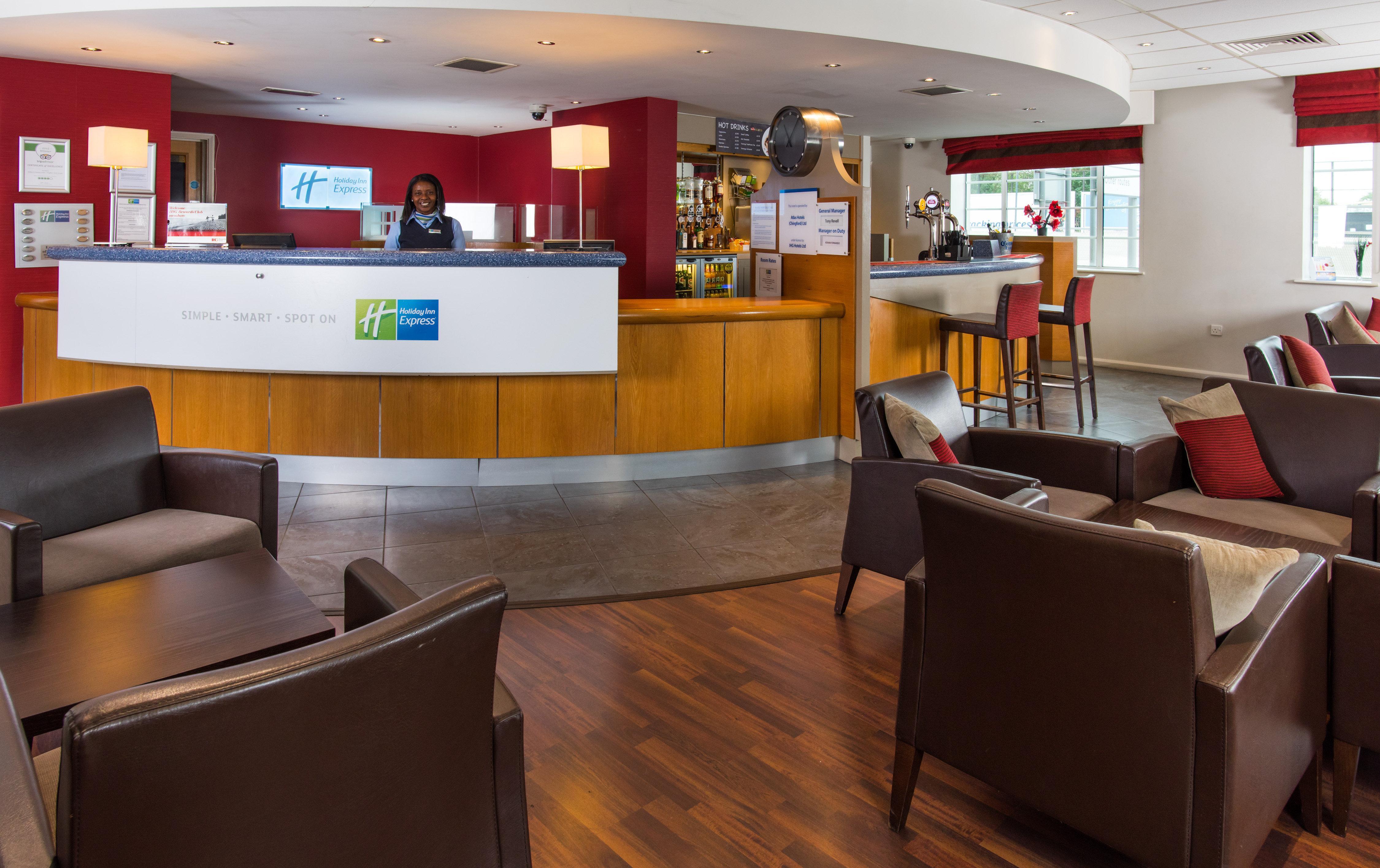 Holiday Inn Express London Chingford By Ihg Waltham Forest Exterior photo
